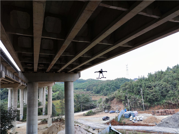 橋梁檢測無人機